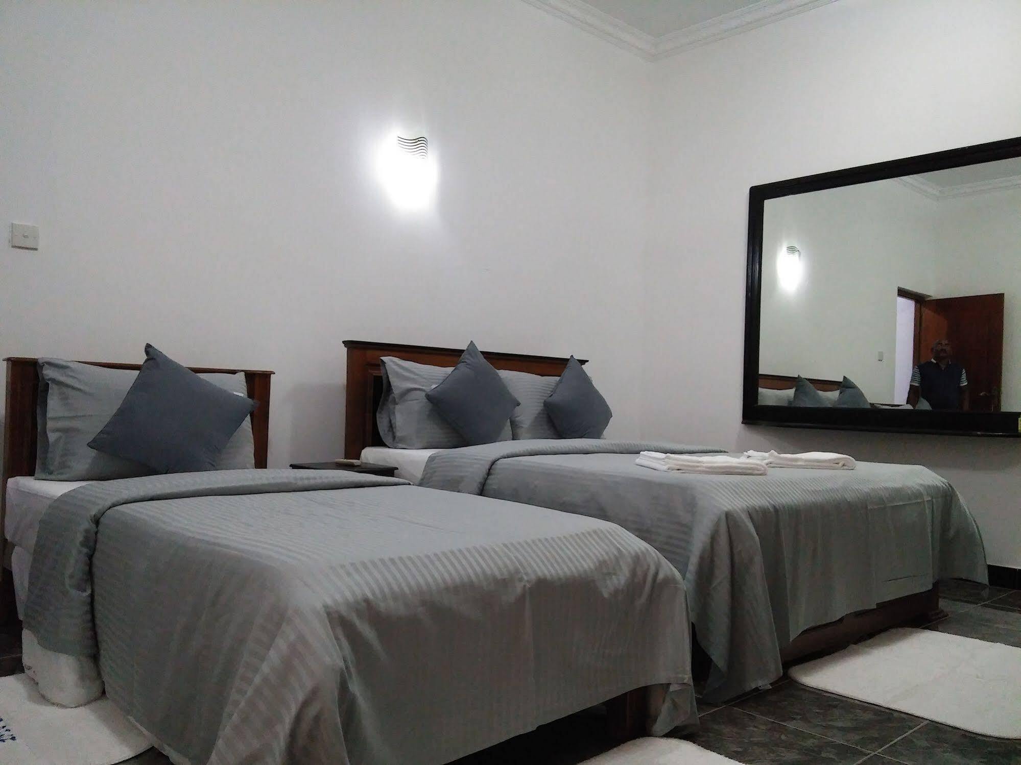 West Dene Panzió Negombo Kültér fotó